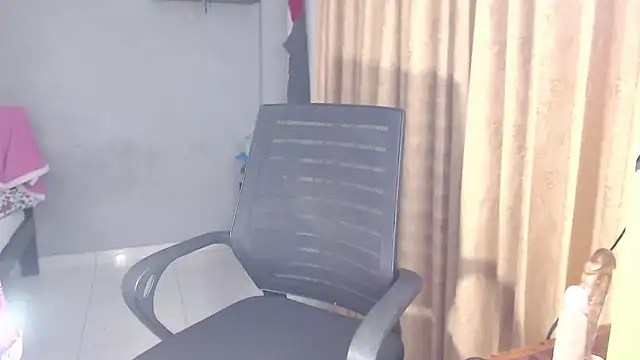 Snapshot of SusanLeroy chatting on October 18, 9:54 am SusanLeroy online show from October 18, 9:54 am