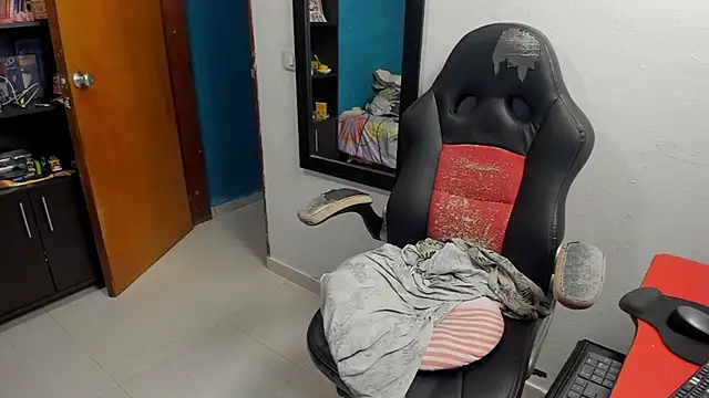 peanut tangerine online show from December 18, 1:00 am