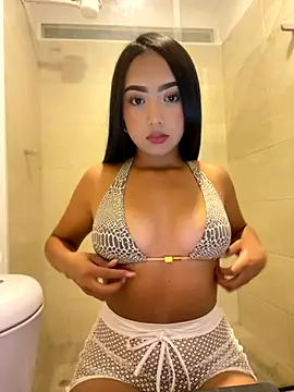 SOPHIACANDY19  online show from October 11, 11:25 pm