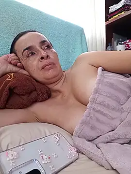 Samantha Sullivan  online show from February 9, 12:20 pm