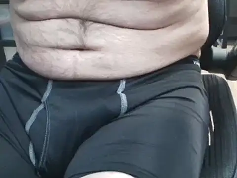 overaveragefreak4you online show from December 11, 8:26 am