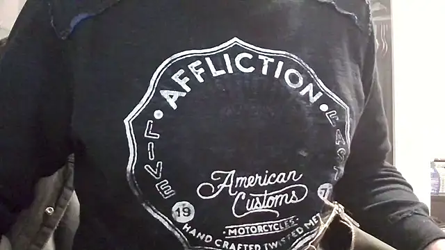 overaveragefreak4you online show from February 15, 8:00 am