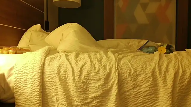 overaveragefreak4you online show from September 22, 9:22 am