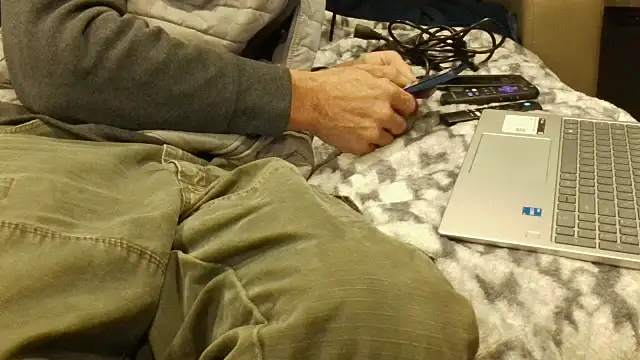 Snapshot of overaveragefreak4you chatting on January 5, 7:39 pm overaveragefreak4you online show from January 5, 7:39 pm