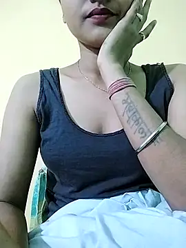 MISSQUEEN48 online show from March 2, 5:04 pm