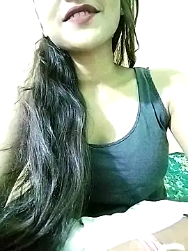 MISSQUEEN48 online show from March 10, 3:41 pm