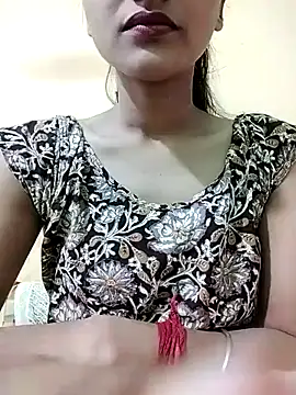 MISSQUEEN48 online show from January 18, 6:06 am