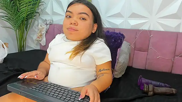 Snapshot of Michelle_Brooks chatting on December 26, 1:21 pm Michelle Brooks online show from December 26, 1:21 pm