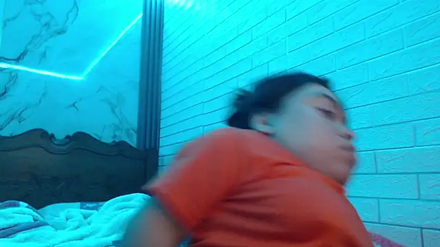 Snapshot of Michelle_Brooks chatting on February 12, 12:05 am Michelle Brooks online show from February 12, 12:05 am