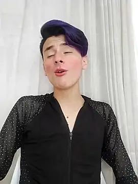 Snapshot of Alann_sr chatting on February 18, 8:03 pm Alann sr online show from February 18, 8:03 pm