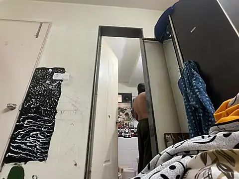 Snapshot of SammyChocolateIndian chatting on December 8, 8:20 am SammyChocolateIndian online show from December 8, 8:20 am