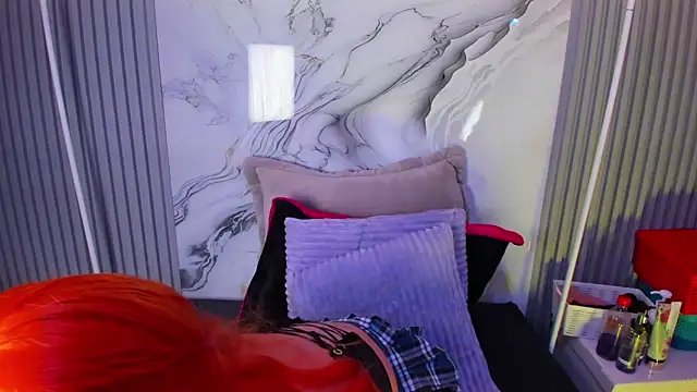 venusowen  online show from April 18, 3:16 pm