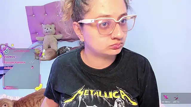 AnnieBigBoobs online show from December 3, 11:58 pm