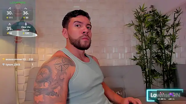 Snapshot of _dreammr1_ chatting on December 22, 3:55 am dreammr1 online show from December 22, 3:55 am