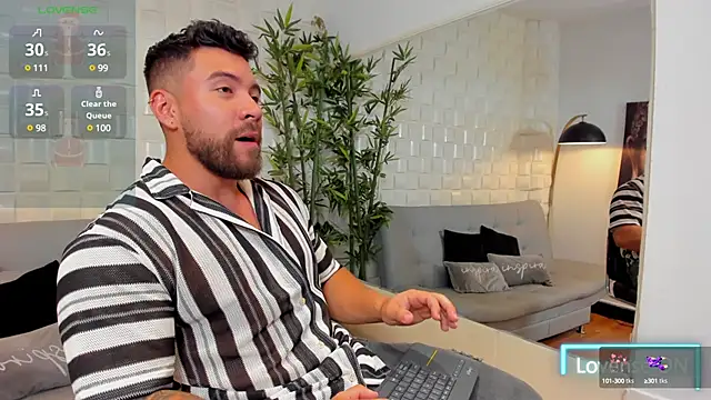 Snapshot of _dreammr1_ chatting on January 23, 10:54 pm dreammr1 online show from January 23, 10:54 pm