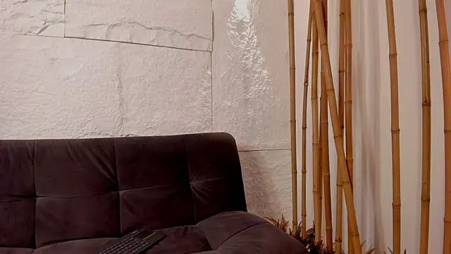 Snapshot of _dreammr1_ chatting on February 17, 2:37 pm dreammr1 online show from February 17, 2:37 pm