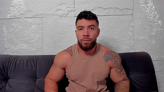 Snapshot of _dreammr1_ chatting on February 20, 3:08 pm dreammr1 online show from February 20, 3:08 pm