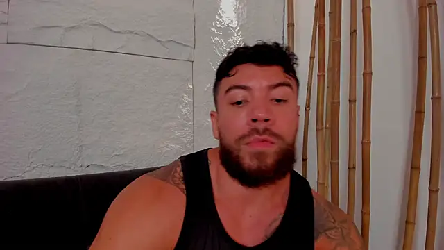 Snapshot of _dreammr1_ chatting on February 24, 4:04 pm dreammr1 online show from February 24, 4:04 pm