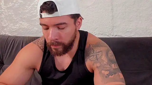 Snapshot of _dreammr1_ chatting on September 19, 12:12 am dreammr1 online show from September 19, 12:12 am