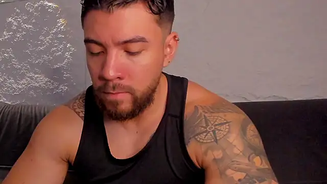 Snapshot of _dreammr1_ chatting on October 10, 3:44 pm dreammr1 online show from October 10, 3:44 pm