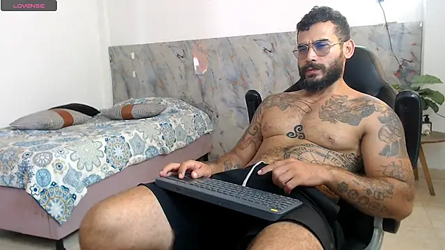 Snapshot of hanz_col chatting on November 14, 4:17 pm hanz col online show from November 14, 4:17 pm