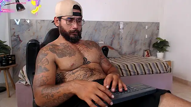 hanz col online show from April 2, 3:53 pm