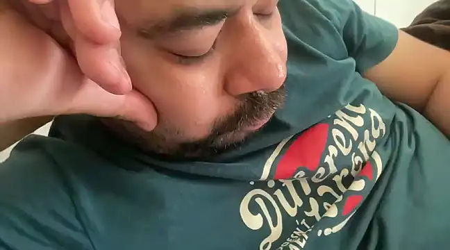 Snapshot of coolboy6566 chatting on March 15, 8:26 am coolboy6566 online show from March 15, 8:26 am