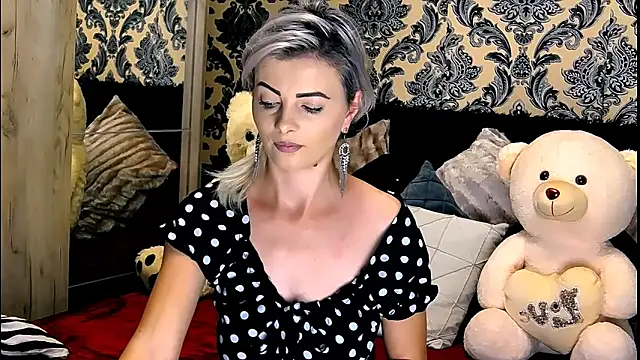 Aly girl1 online show from December 9, 10:00 am