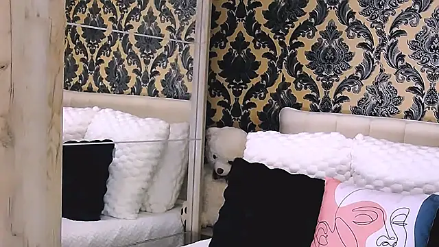 Aly girl1 online show from September 12, 7:30 am