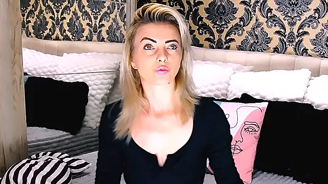 Aly girl1 online show from September 30, 8:19 am