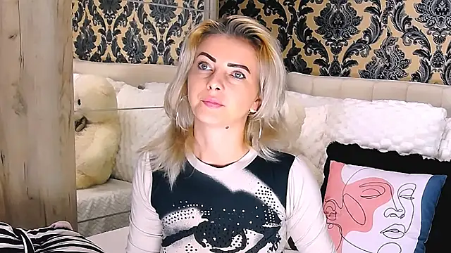 Aly girl1 online show from October 4, 8:23 am