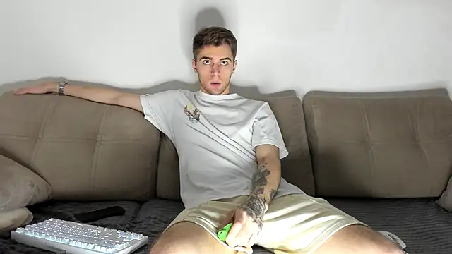 Ian Connery online show from December 1, 7:36 pm