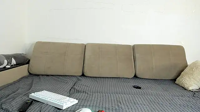 Ian Connery online show from January 3, 3:55 pm