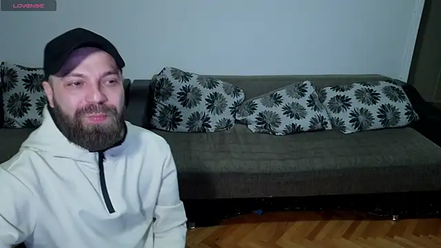 JohnnyStepBro online show from April 15, 6:15 pm