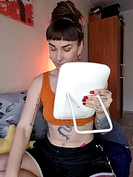 Snapshot of FoxRineHelen chatting on March 4, 1:49 pm FoxRineHelen online show from March 4, 1:49 pm