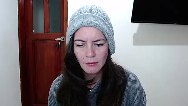 Snapshot of Hanny_24 chatting on June 29, 9:15 am Hanny 24 online show from June 29, 9:15 am