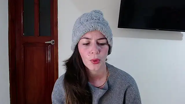 Snapshot of Hanny_24 chatting on July 14, 12:11 pm Hanny 24 online show from July 14, 12:11 pm