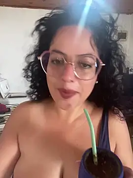 Snapshot of babyluna939 chatting on March 3, 7:39 pm babyluna939 online show from March 3, 7:39 pm