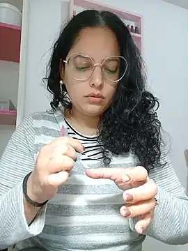 Snapshot of babyluna939 chatting on May 14, 2:35 pm babyluna939 online show from May 14, 2:35 pm