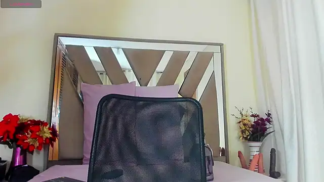 sara williams01 online show from March 21, 4:07 pm