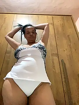 Snapshot of lomagata chatting on December 2, 1:44 am lomagata online show from December 2, 1:44 am