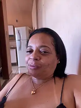 Snapshot of lomagata chatting on April 12, 12:21 pm lomagata online show from April 12, 12:21 pm