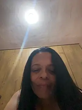 Snapshot of lomagata chatting on May 6, 2:19 am lomagata online show from May 6, 2:19 am