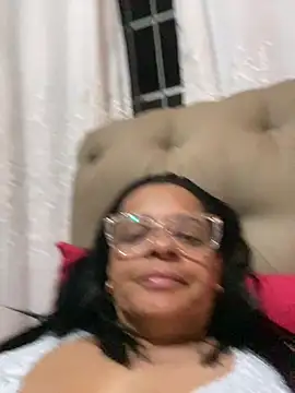 Snapshot of lomagata chatting on May 8, 1:22 am lomagata online show from May 8, 1:22 am