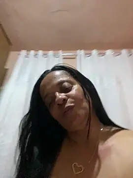 Snapshot of lomagata chatting on May 12, 1:36 am lomagata online show from May 12, 1:36 am