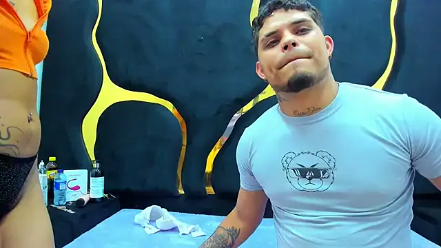 MelissaAndZeuss online show from February 25, 4:03 am