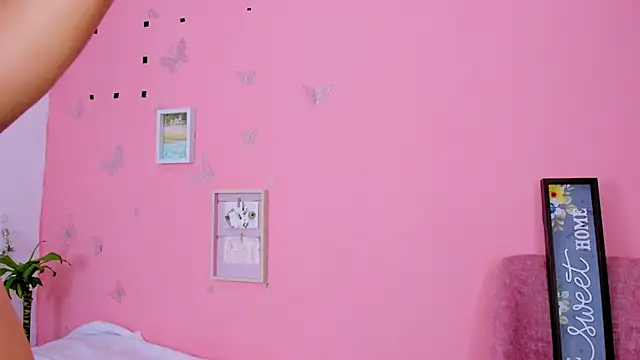 Snapshot of Amandalorense_ chatting on February 5, 6:56 am Amandalorense  online show from February 5, 6:56 am
