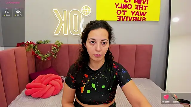 Snapshot of Linda_Insatiable chatting on January 5, 1:24 am Linda Insatiable online show from January 5, 1:24 am