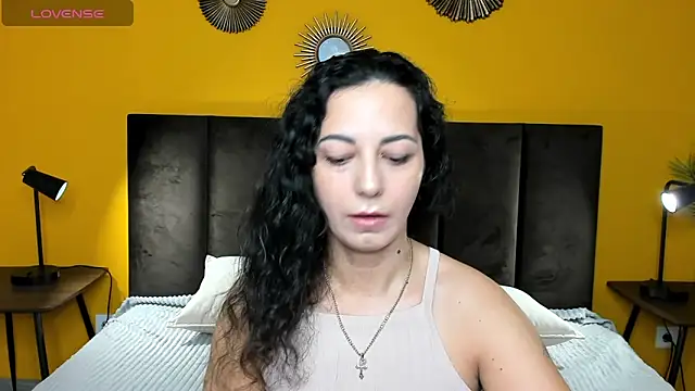 Snapshot of Linda_Insatiable chatting on March 5, 1:31 am Linda Insatiable online show from March 5, 1:31 am