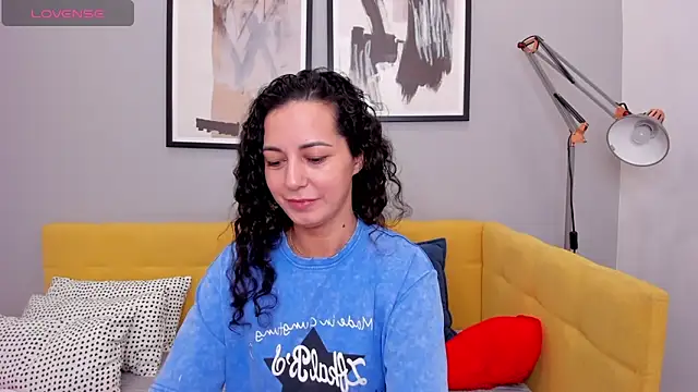 Snapshot of Linda_Insatiable chatting on March 23, 1:31 am Linda Insatiable online show from March 23, 1:31 am